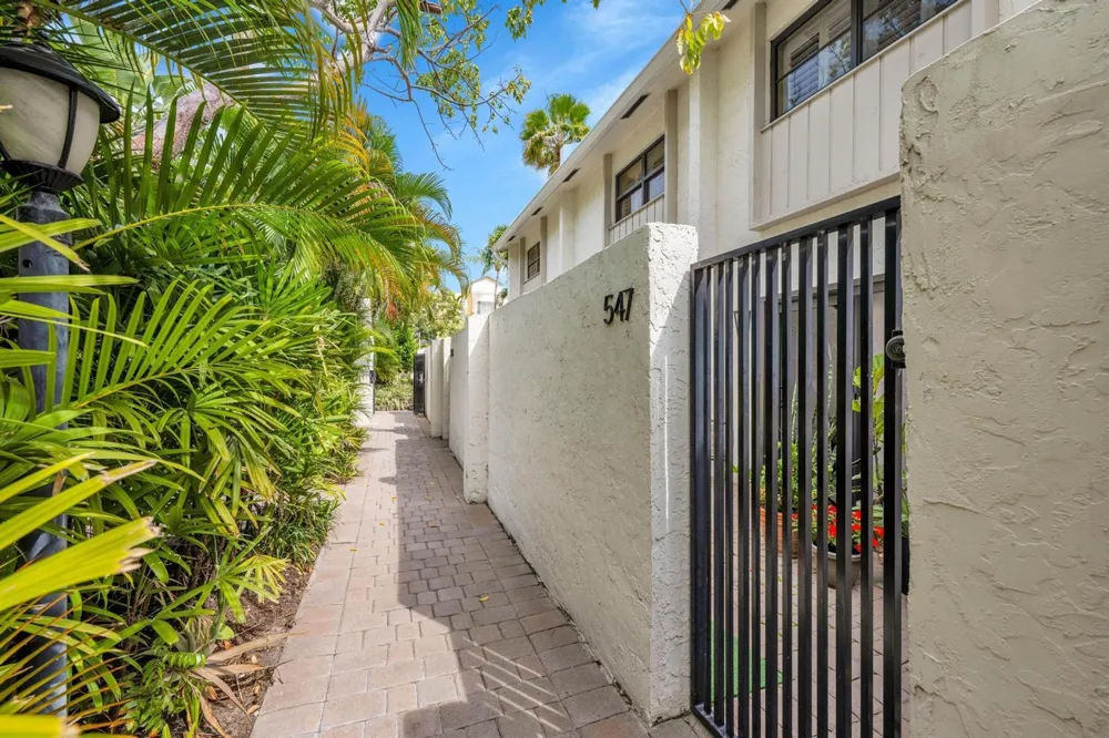 547 NE 7th Avenue #3a Fort Lauderdale, FL 33301