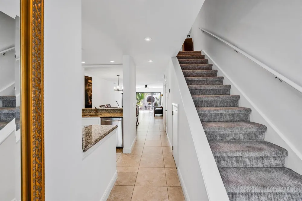 547 NE 7th Avenue #3a Fort Lauderdale, FL 33301