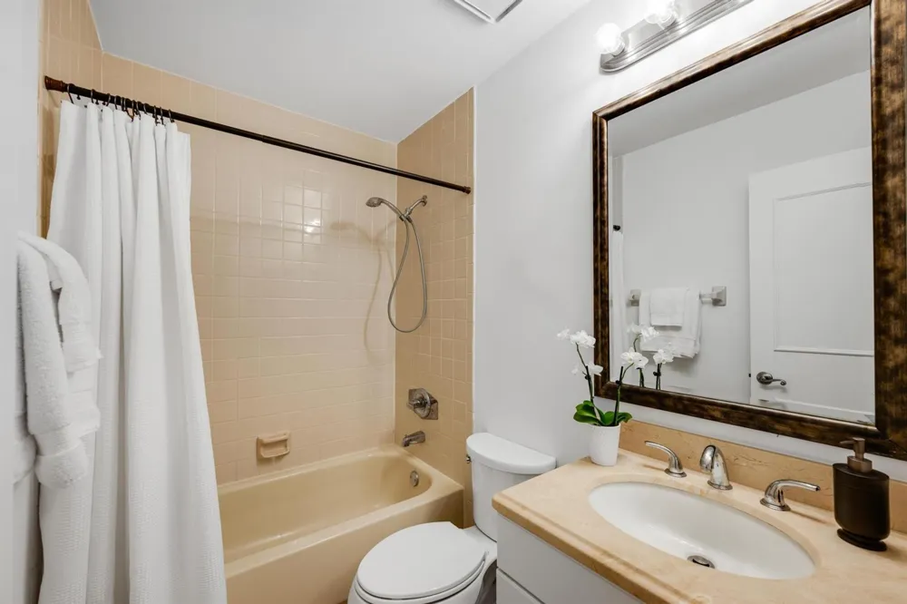 547 NE 7th Avenue #3a Fort Lauderdale, FL 33301