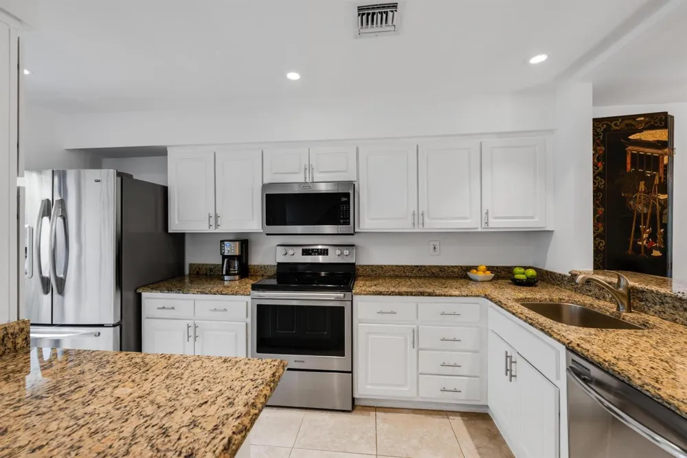 547 NE 7th Avenue #3a Fort Lauderdale, FL 33301