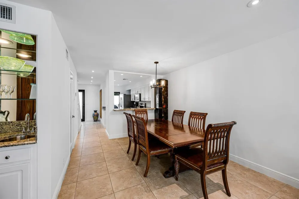 547 NE 7th Avenue #3a Fort Lauderdale, FL 33301