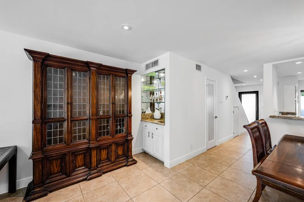 547 NE 7th Avenue #3a Fort Lauderdale, FL 33301