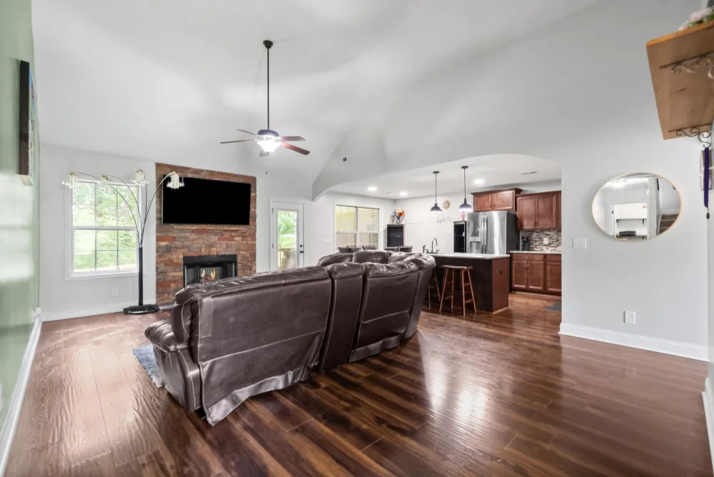 125 Sycamore Hill Dr Clarksville, TN 37042