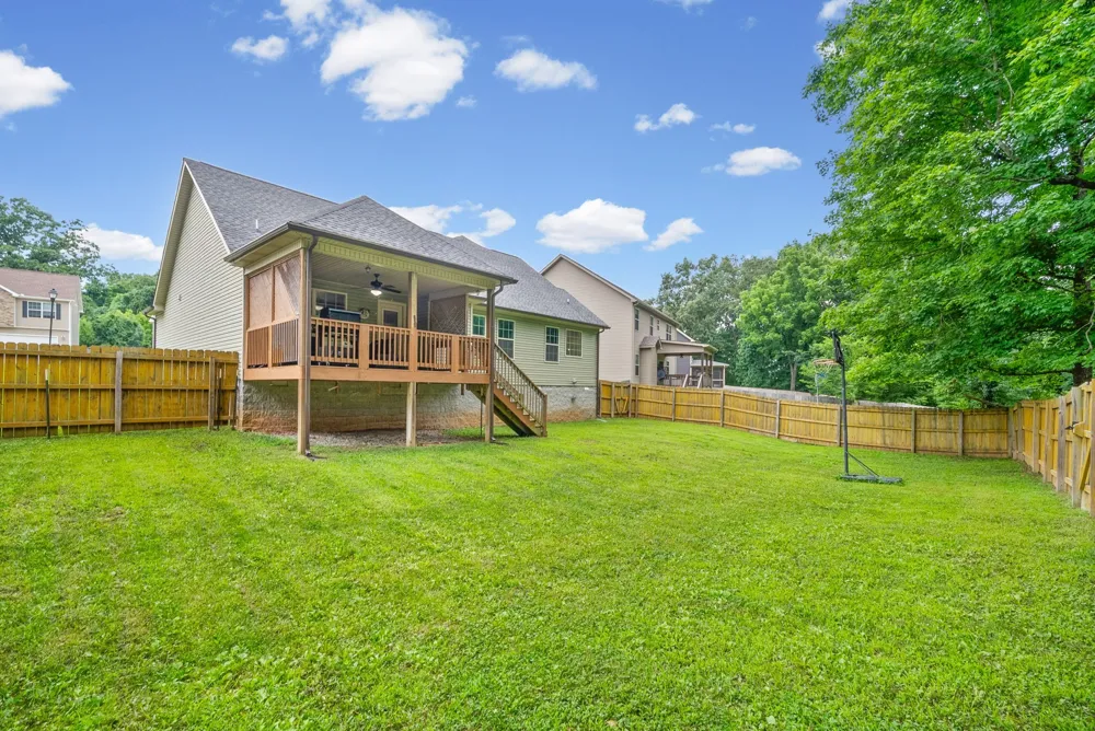 125 Sycamore Hill Dr Clarksville, TN 37042