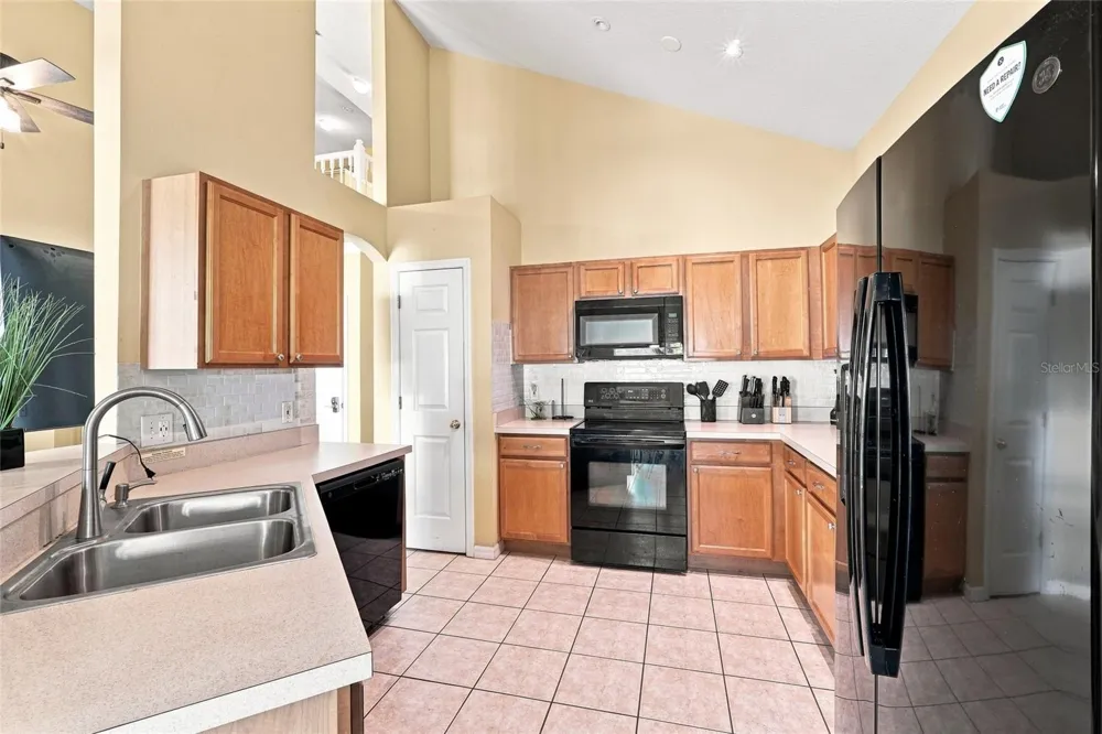 2915 BLOOMING ALAMANDA LOOP Kissimmee, FL 34747