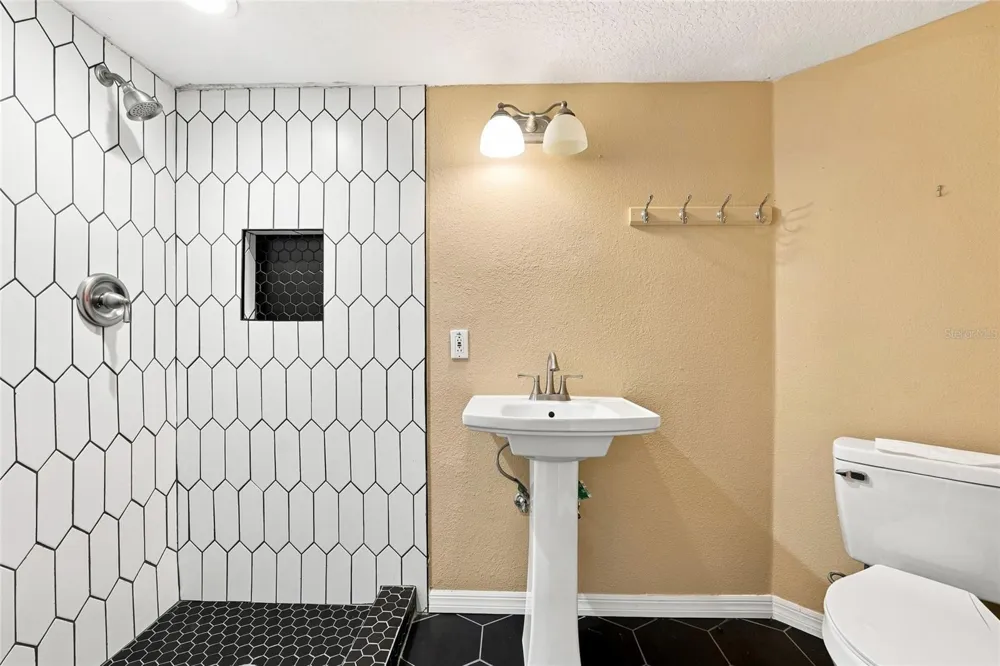 2915 BLOOMING ALAMANDA LOOP Kissimmee, FL 34747