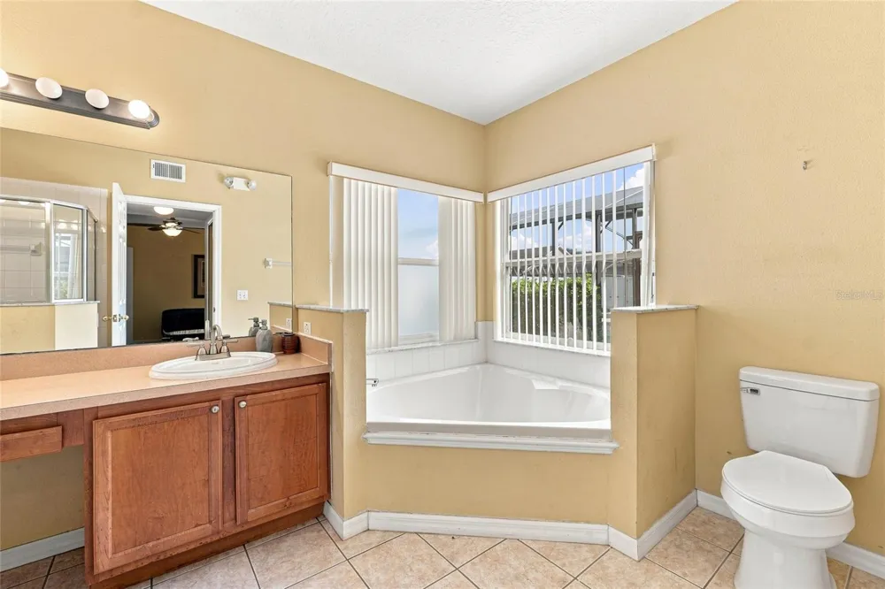 2915 BLOOMING ALAMANDA LOOP Kissimmee, FL 34747