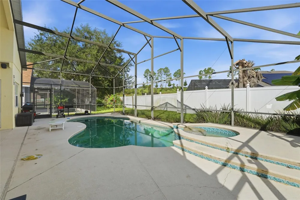 2915 BLOOMING ALAMANDA LOOP Kissimmee, FL 34747