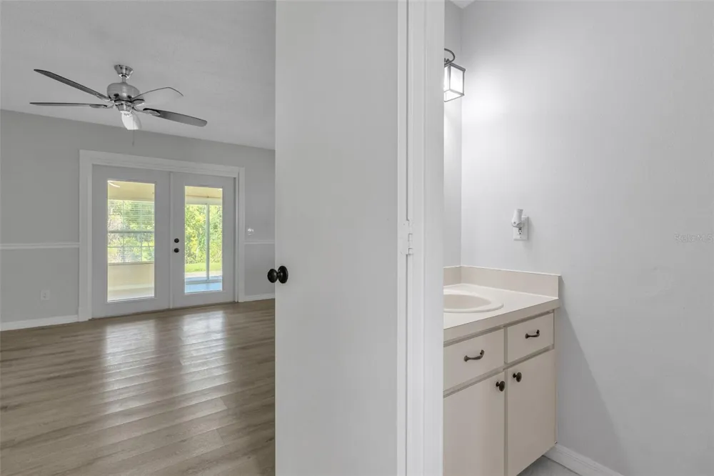 2037 WATERLEAF STREET Orlando, FL 32837