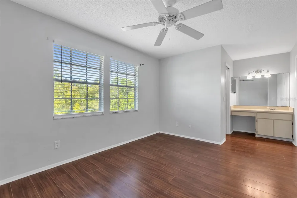 2037 WATERLEAF STREET Orlando, FL 32837