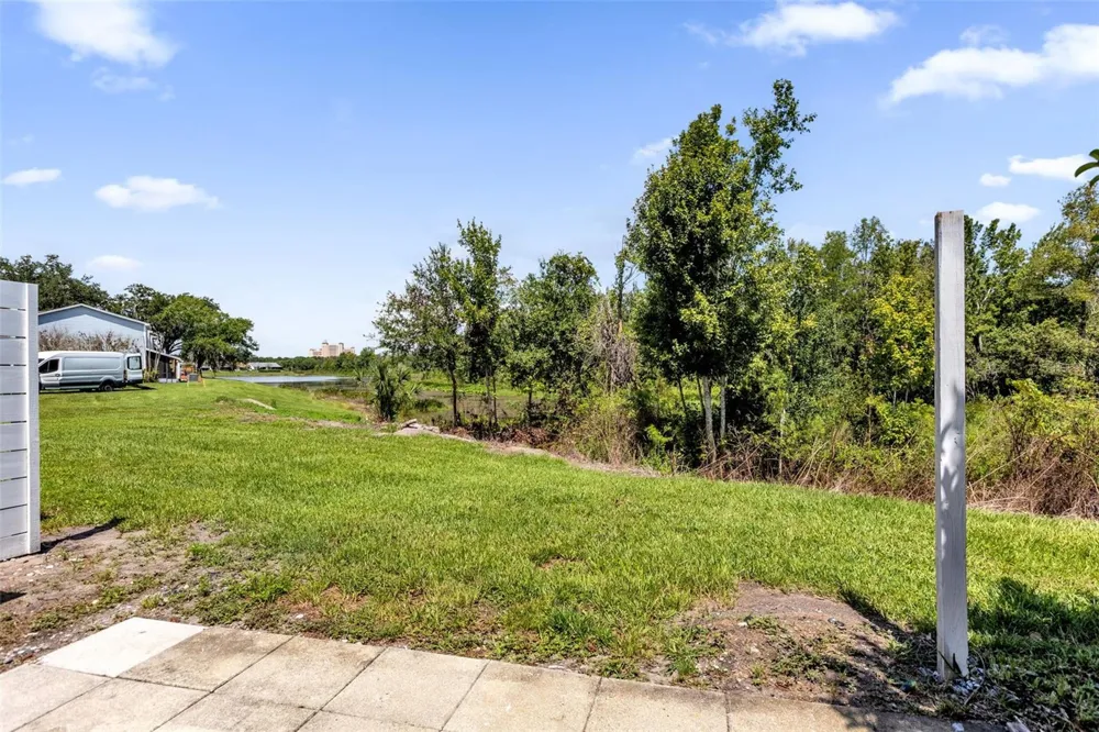 2037 WATERLEAF STREET Orlando, FL 32837