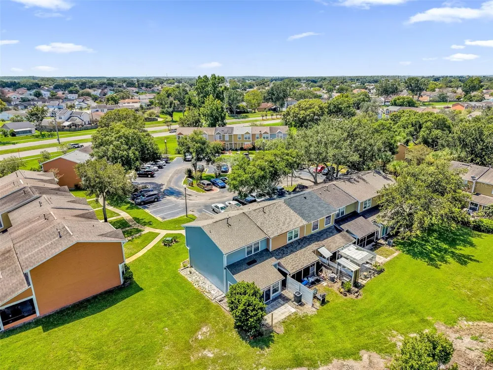 2037 WATERLEAF STREET Orlando, FL 32837