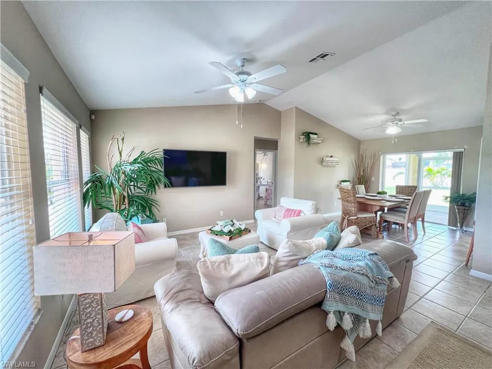 137 SE 17th Terrace Cape Coral, FL 33990