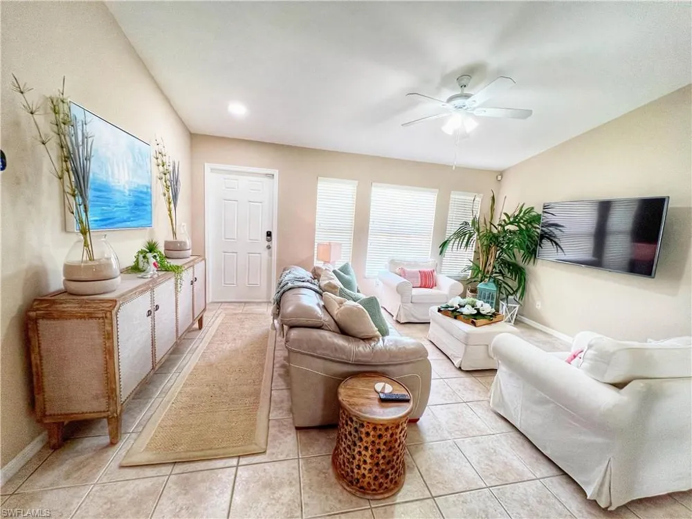 137 SE 17th Terrace Cape Coral, FL 33990
