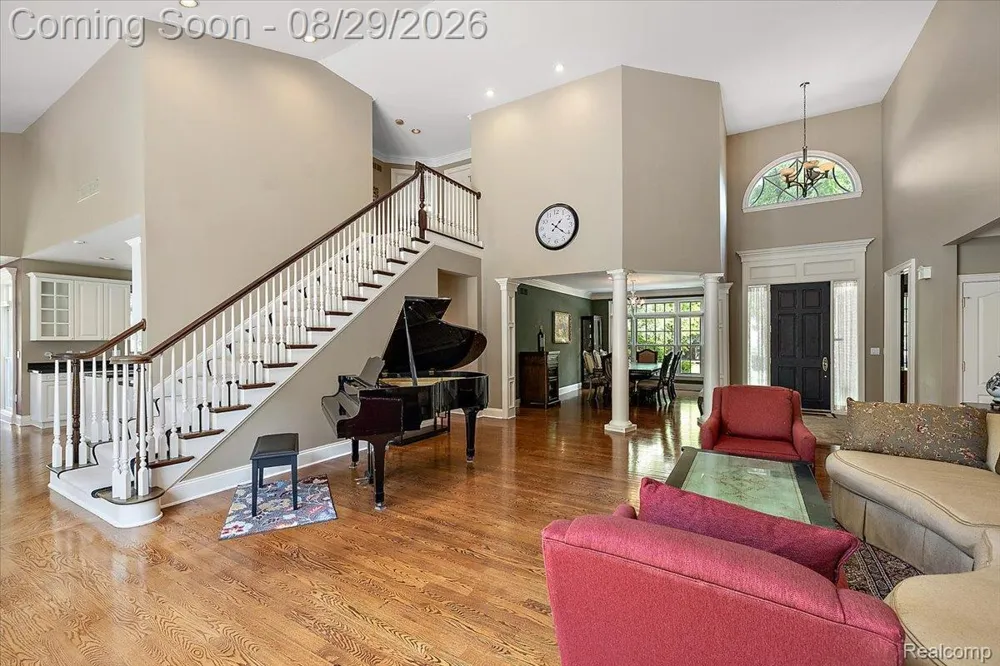 5022 Lone Pine Lane Bloomfield Hills City, MI 48302