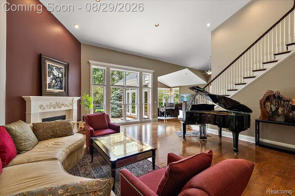 5022 Lone Pine Lane Bloomfield Hills City, MI 48302