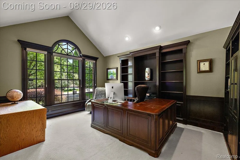 5022 Lone Pine Lane Bloomfield Hills City, MI 48302