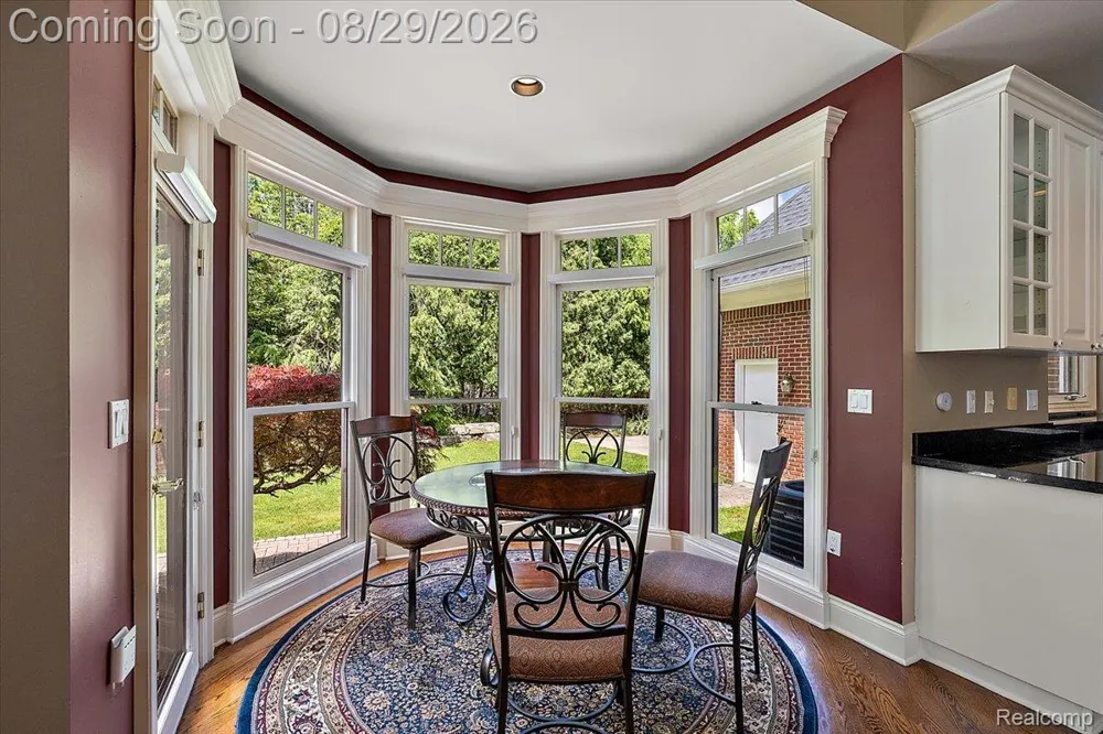5022 Lone Pine Lane Bloomfield Hills City, MI 48302