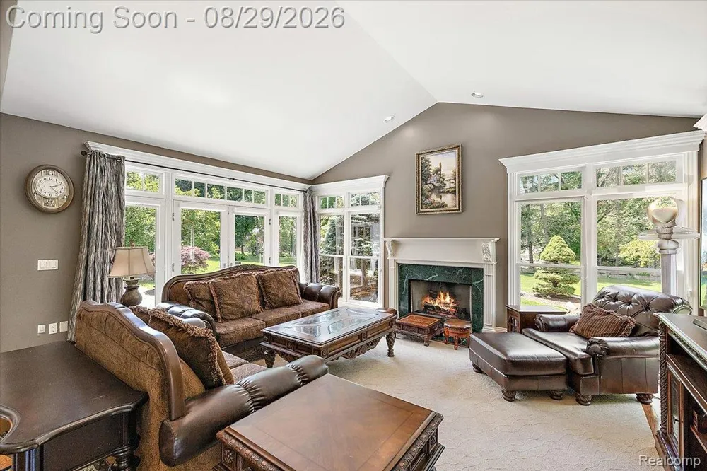 5022 Lone Pine Lane Bloomfield Hills City, MI 48302