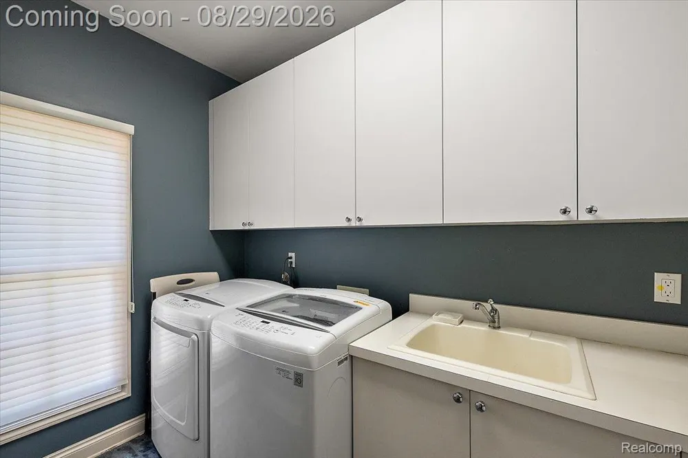 5022 Lone Pine Lane Bloomfield Hills City, MI 48302
