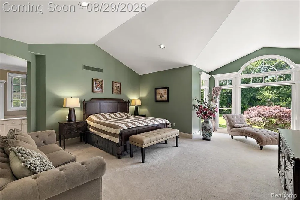 5022 Lone Pine Lane Bloomfield Hills City, MI 48302