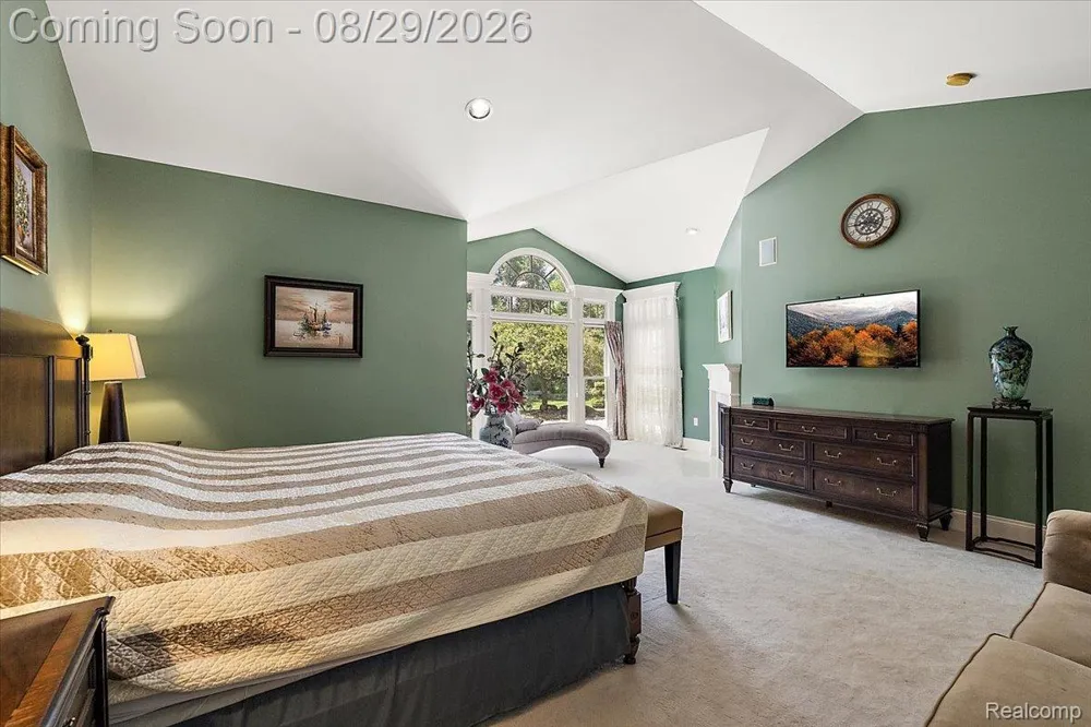 5022 Lone Pine Lane Bloomfield Hills City, MI 48302