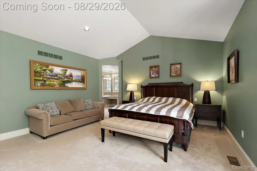 5022 Lone Pine Lane Bloomfield Hills City, MI 48302