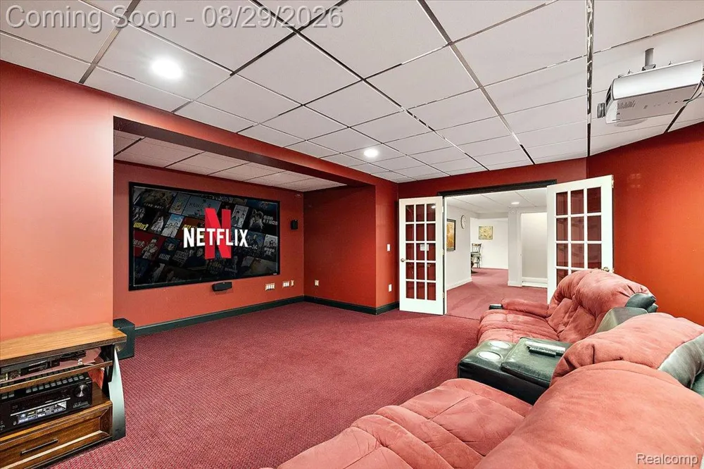 5022 Lone Pine Lane Bloomfield Hills City, MI 48302