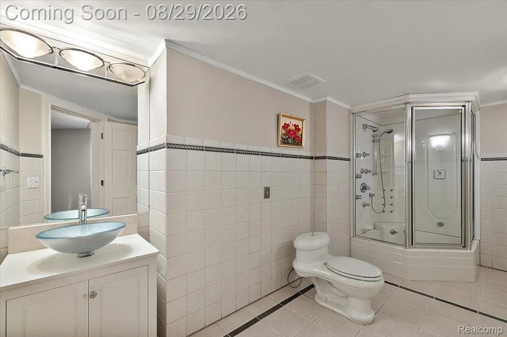 5022 Lone Pine Lane Bloomfield Hills City, MI 48302