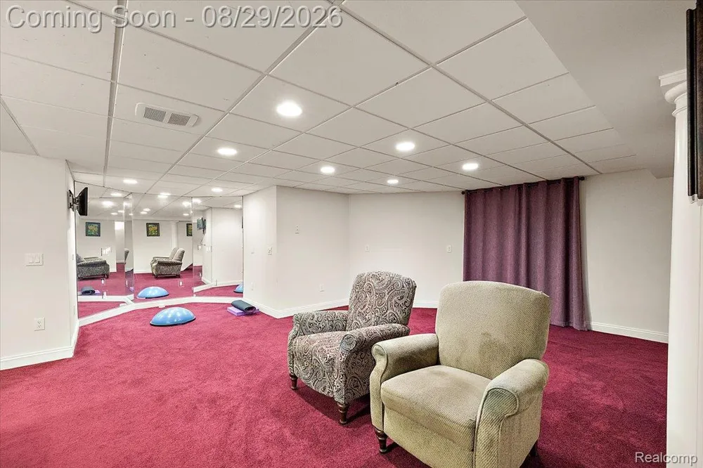 5022 Lone Pine Lane Bloomfield Hills City, MI 48302