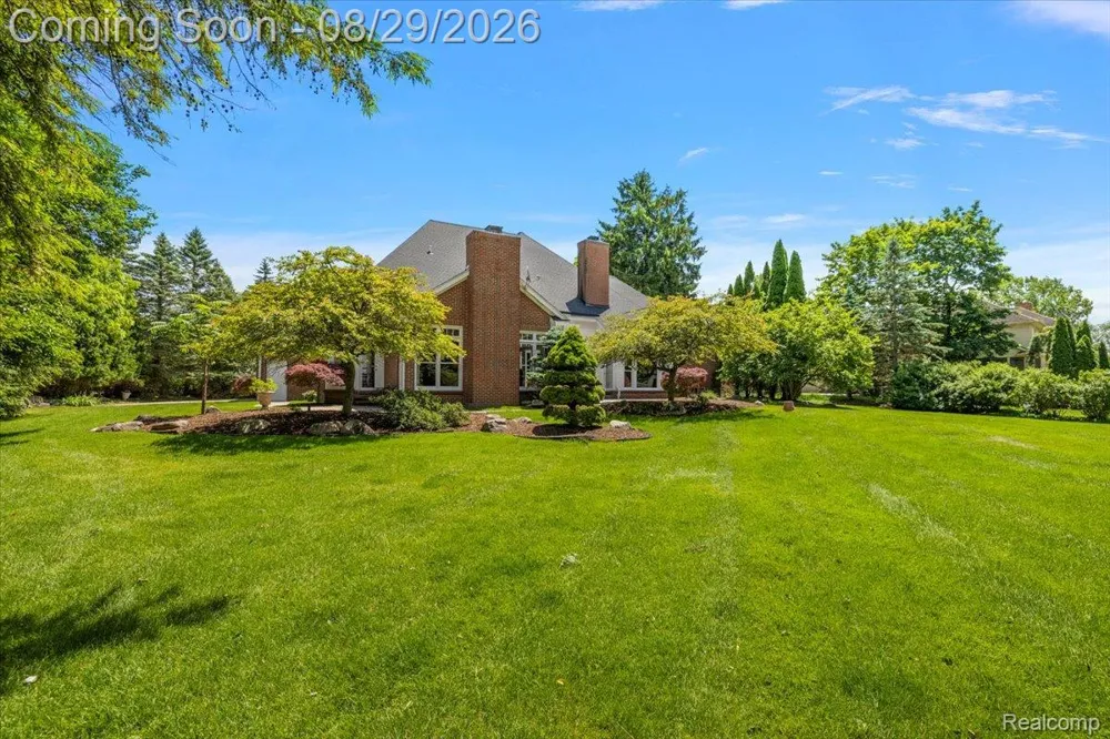5022 Lone Pine Lane Bloomfield Hills City, MI 48302
