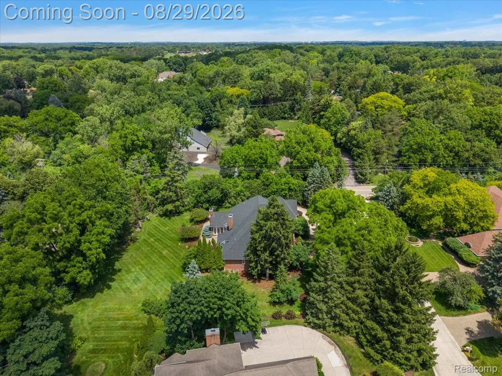 5022 Lone Pine Lane Bloomfield Hills City, MI 48302