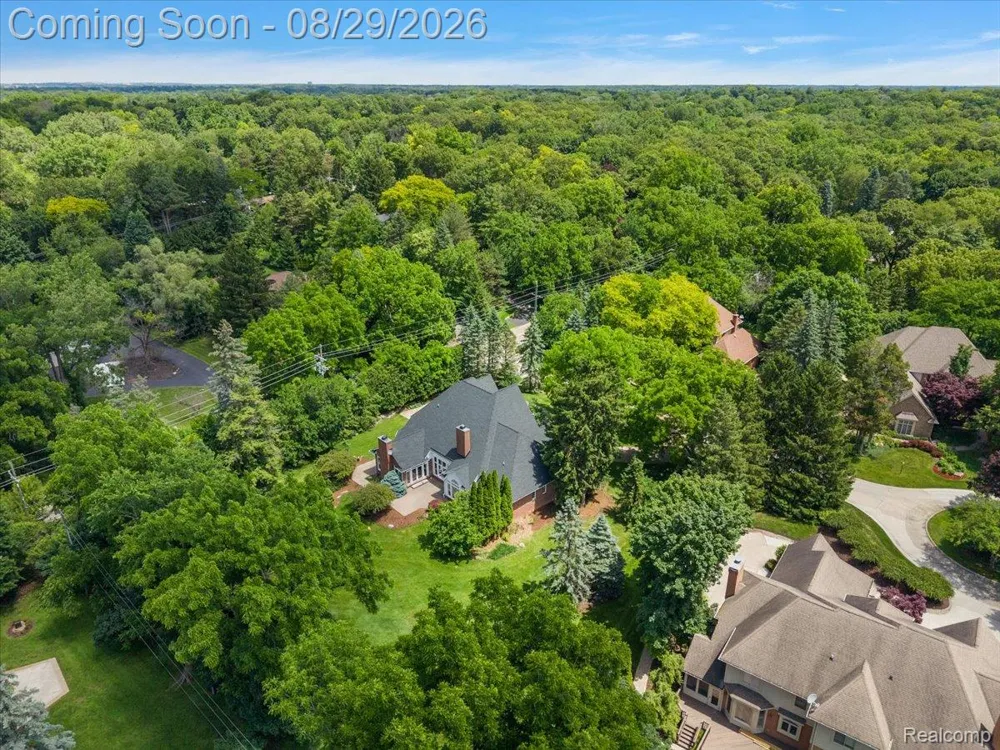 5022 Lone Pine Lane Bloomfield Hills City, MI 48302