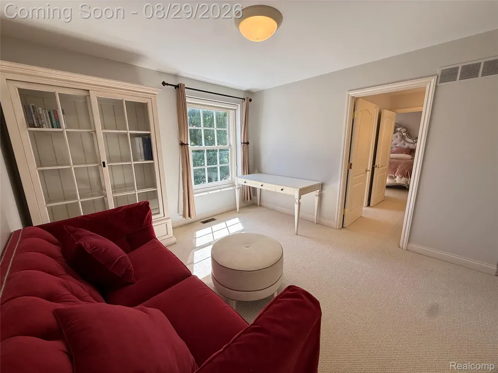 5022 Lone Pine Lane Bloomfield Hills City, MI 48302