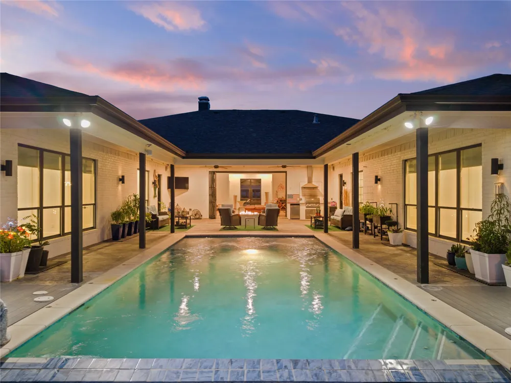 582 Oak Point Drive May, TX 76857