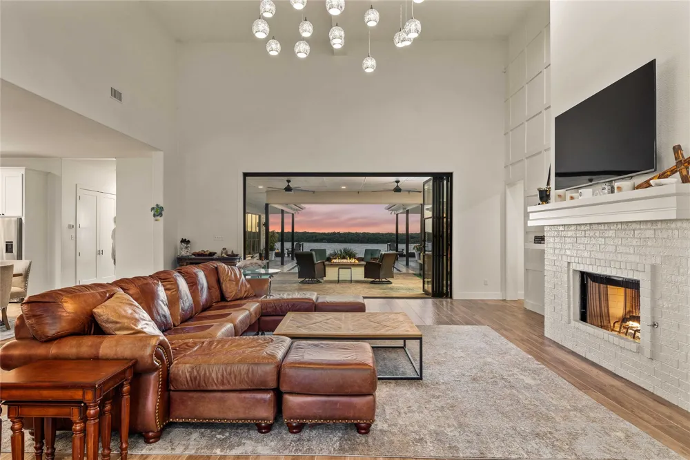 582 Oak Point Drive May, TX 76857