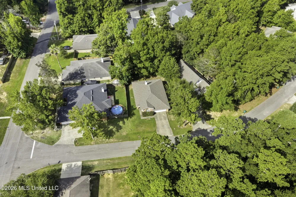 9534 Laa La Court Diamondhead, MS 39525