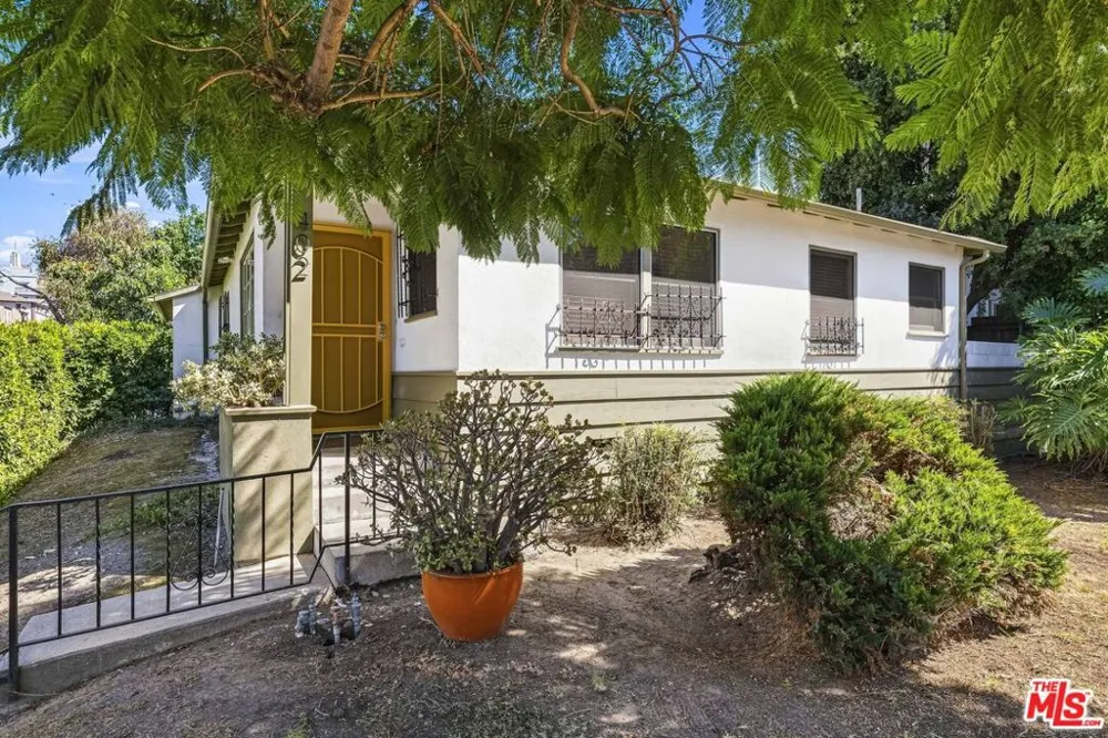 402 S Coronado Street Los Angeles, CA 90057