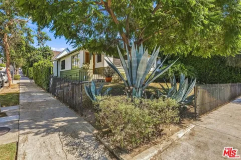 402 S Coronado Street