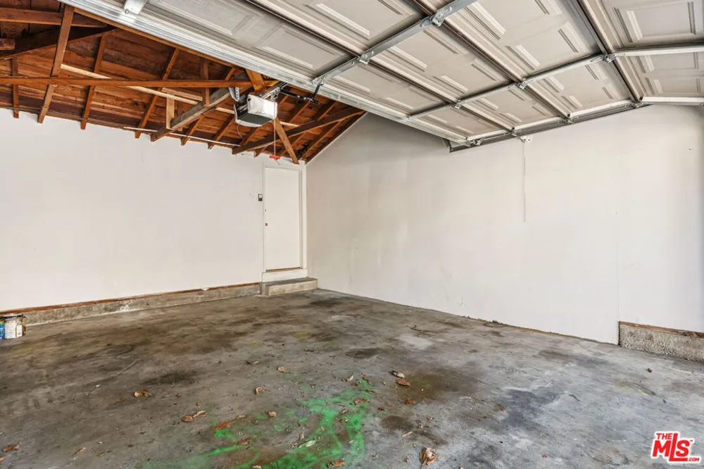 402 S Coronado Street Los Angeles, CA 90057