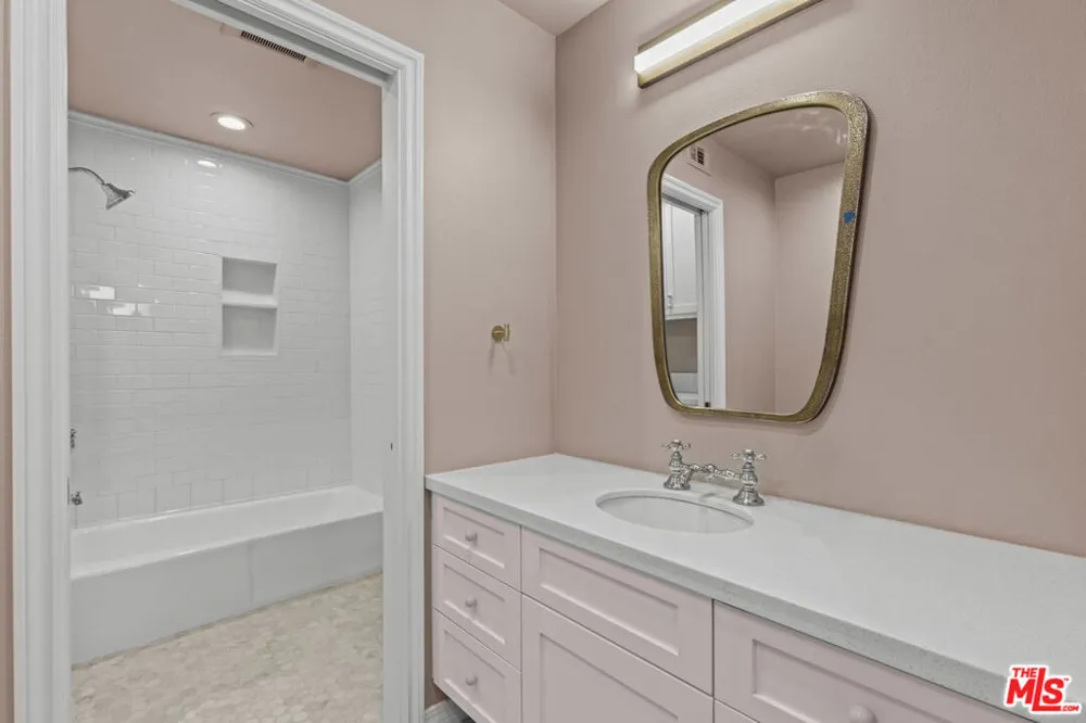 1314 Avenida De Cortez Pacific Palisades, CA 90272