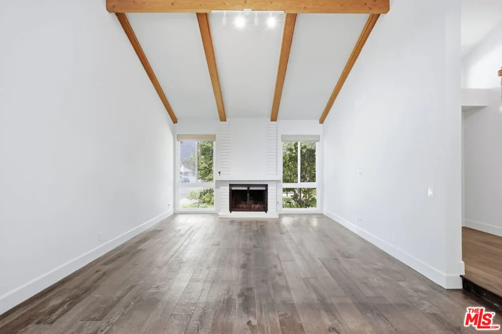 1314 Avenida De Cortez Pacific Palisades, CA 90272