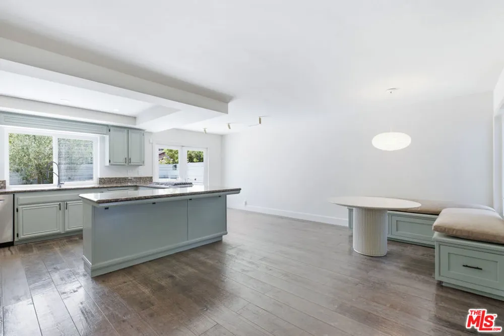 1314 Avenida De Cortez Pacific Palisades, CA 90272