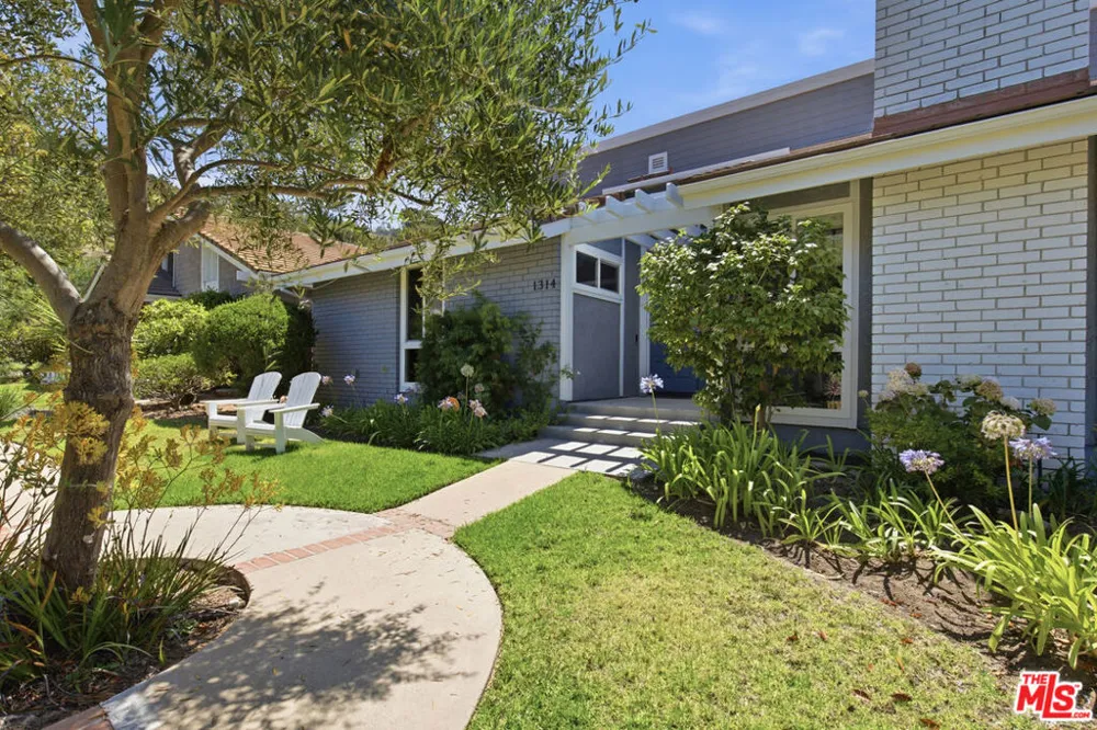 1314 Avenida De Cortez Pacific Palisades, CA 90272
