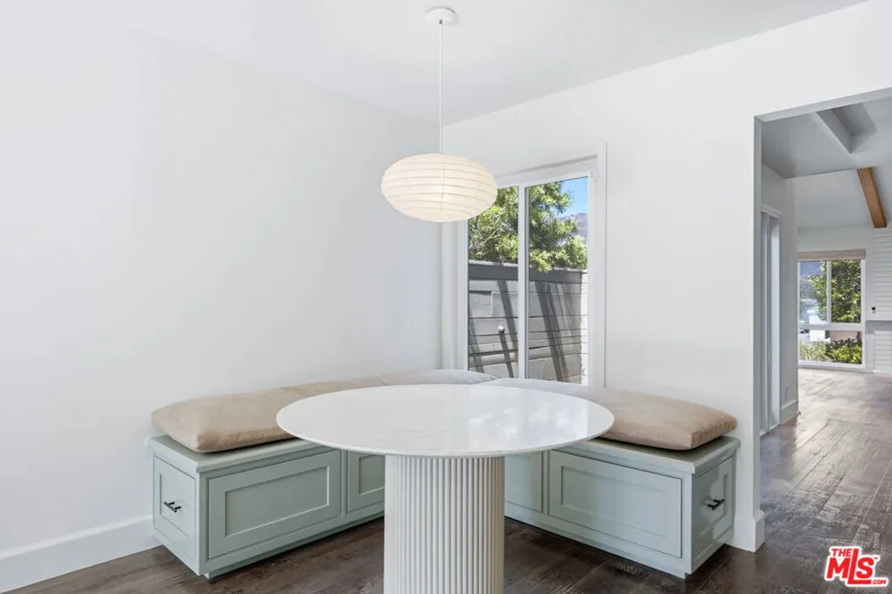 1314 Avenida De Cortez Pacific Palisades, CA 90272