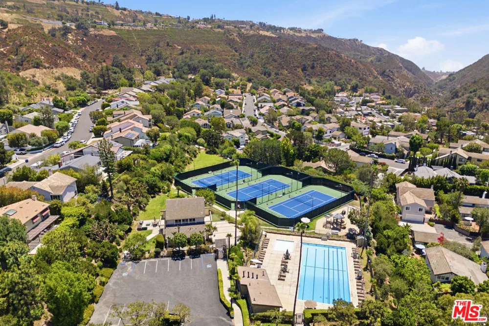 1314 Avenida De Cortez Pacific Palisades, CA 90272