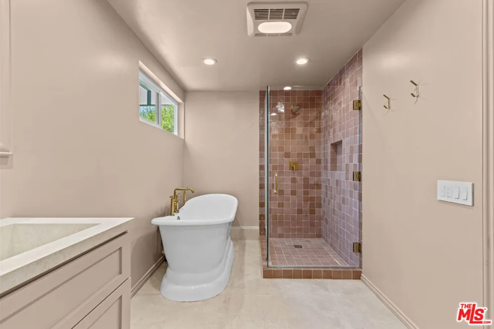 1314 Avenida De Cortez Pacific Palisades, CA 90272