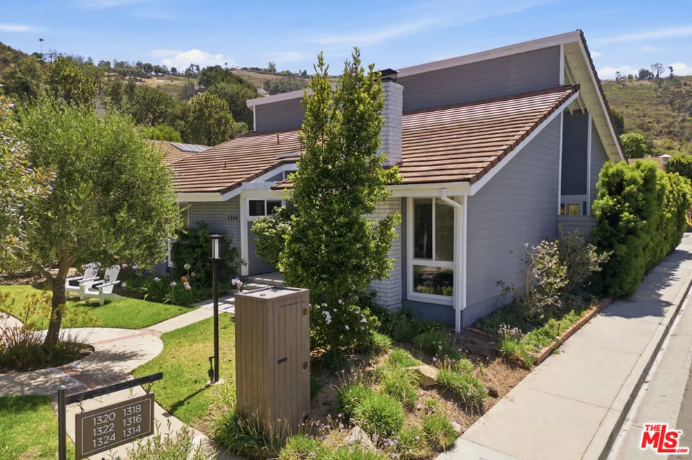 1314 Avenida De Cortez Pacific Palisades, CA 90272