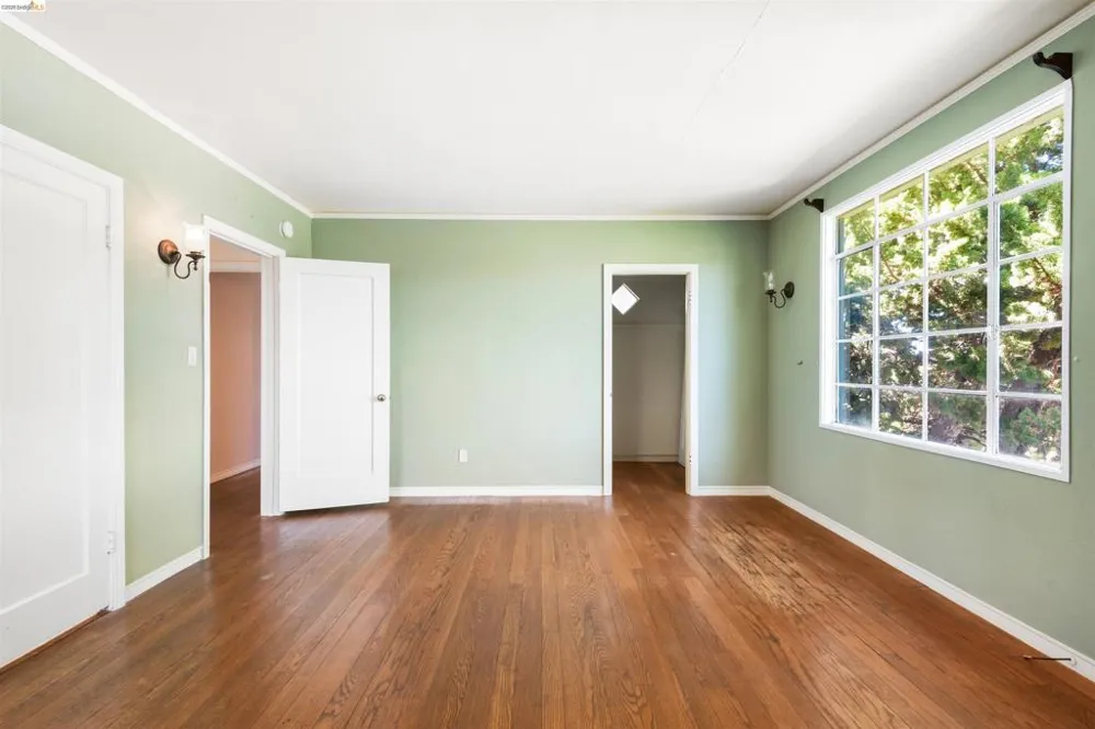 5134 Masonic Oakland, CA 94618