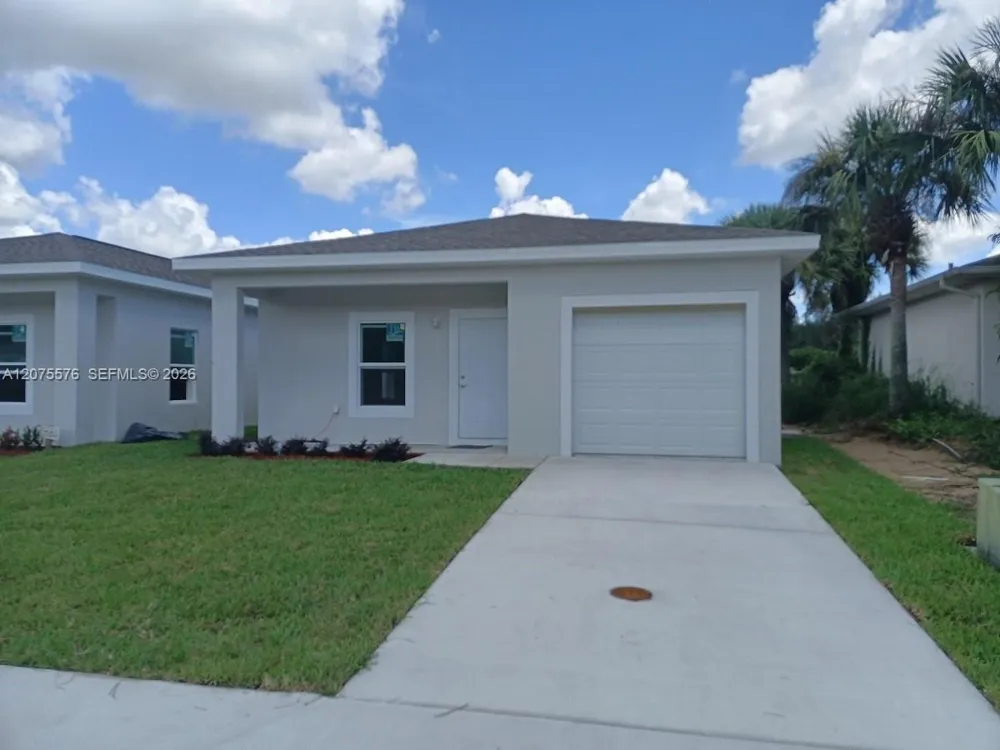 1481 Las Villas Blvd Sebring, FL 33870